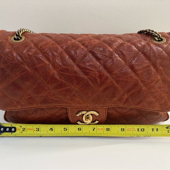 CHANEL Shiva Burnt Orange Shoulder Bag with Quilted Design and Gold-Toned Logo - Picture 8 of 16